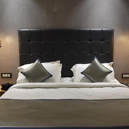 Cennet The Boutique Hotel Prayagraj Esterno foto