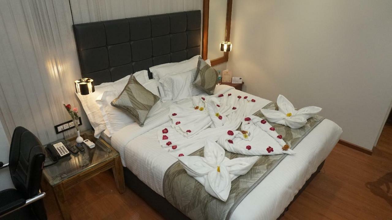 Cennet The Boutique Hotel Prayagraj Esterno foto