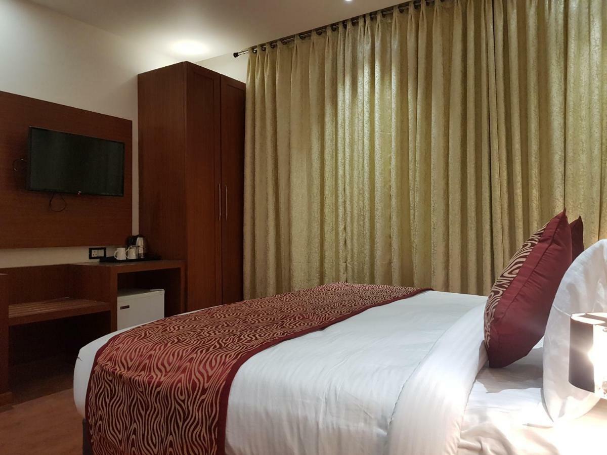Cennet The Boutique Hotel Prayagraj Esterno foto
