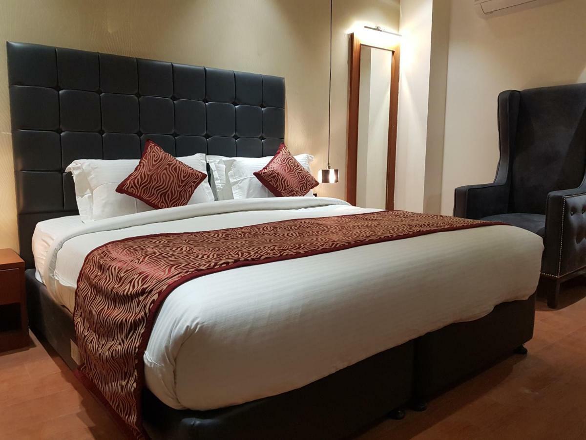 Cennet The Boutique Hotel Prayagraj Esterno foto